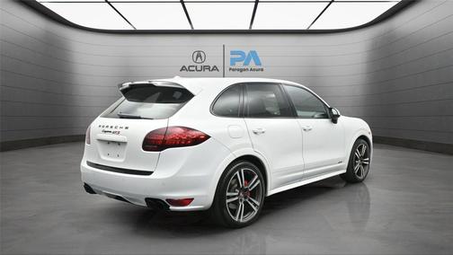 2014 Porsche Cayenne GTS