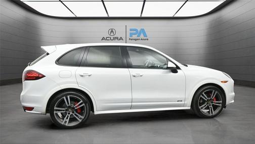2014 Porsche Cayenne GTS
