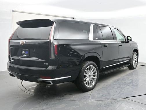 2023 Cadillac Escalade ESV Premium Luxury
