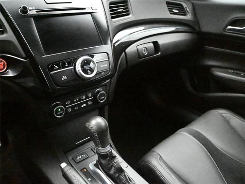 2019 Acura ILX Premium & A-SPEC Packages