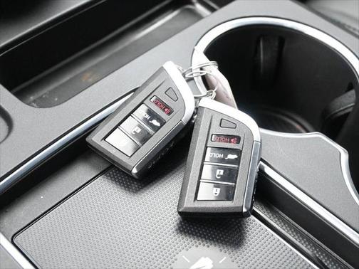 2025 Acura MDX Standard