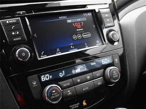 2022 Nissan Rogue Sport SV