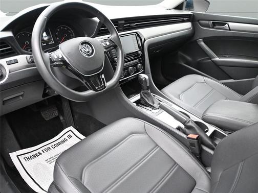 2022 Volkswagen Passat 2.0T SE