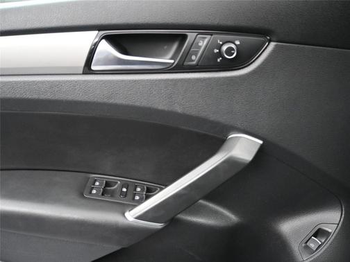 2022 Volkswagen Passat 2.0T SE