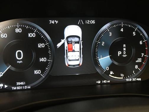 2019 Volvo XC40 T5 Momentum