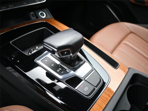 2023 Audi Q5 45 S line Premium
