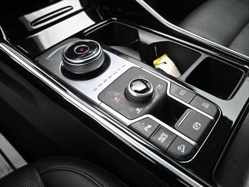 2022 Kia Sorento Plug-In Hybrid SX