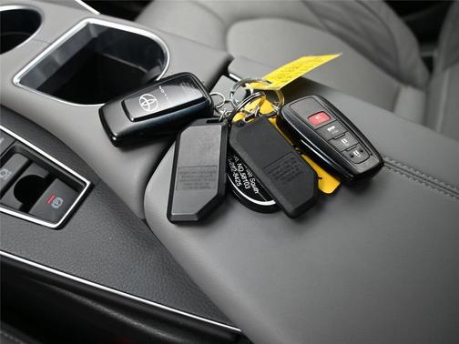 Celestial Silver Metallic 2021 Toyota Avalon Limited