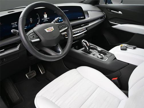 Deep Sea Metallic 2024 Cadillac XT4 Sport