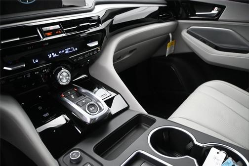 Solar Silver Metallic 2026 Acura MDX Technology Package