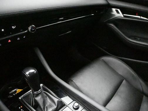 2021 Mazda Mazda3 FWD w/Premium Package