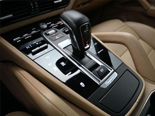 2019 Porsche Cayenne Cayenne