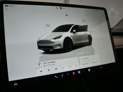 2025 Tesla Model Y Performance Dual Motor All-Wheel Drive