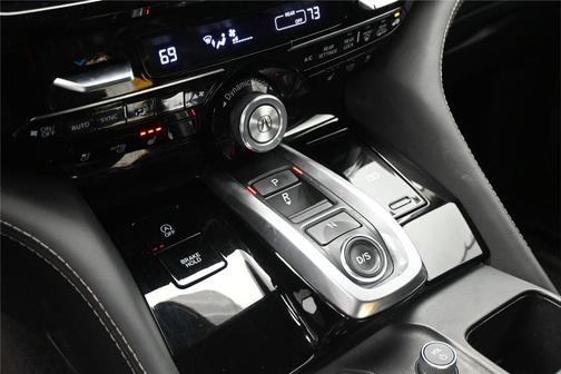 Liquid Carbon Metallic 2023 Acura MDX Advance Package
