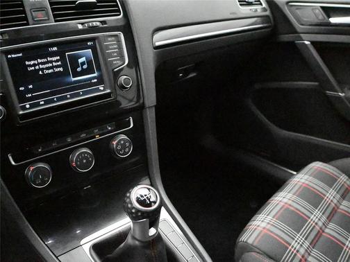 2016 Volkswagen Golf GTI 2.0T S 4-Door