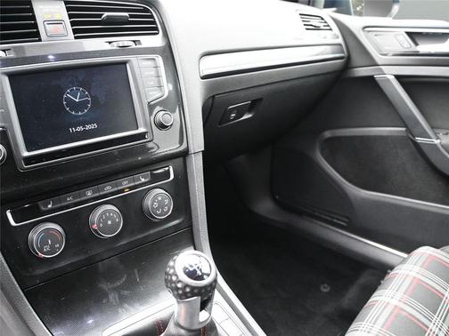 2016 Volkswagen Golf GTI 2.0T S 4-Door