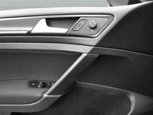 2016 Volkswagen Golf GTI 2.0T S 4-Door