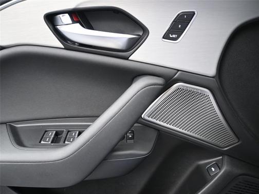 2025 Acura TLX Technology