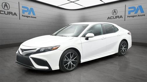 Ice Cap 2023 Toyota Camry SE