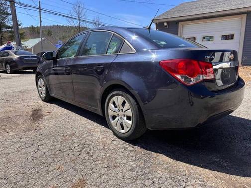 Tungsten Metallic 2014 Chevrolet Cruze LS