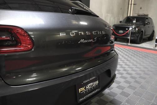 2017 Porsche Macan S