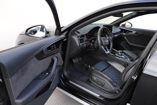 2021 Audi S4 Premium Plus TFSI quattro Tiptronic