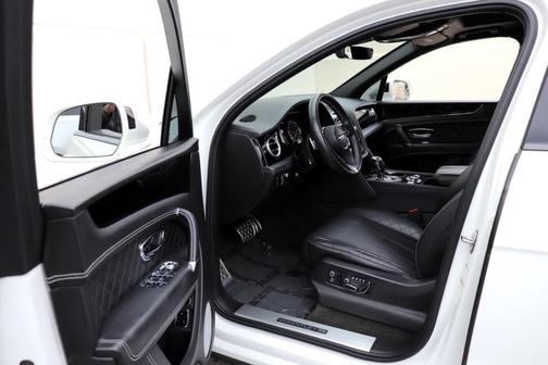 2017 Bentley Bentayga 