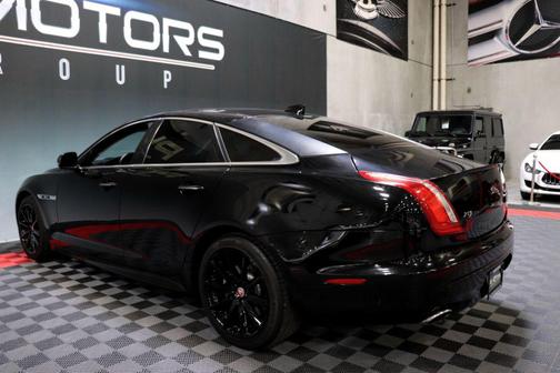 2017 Jaguar XJ XJ R-Sport