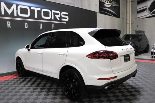 2018 Porsche Cayenne Platinum Edition