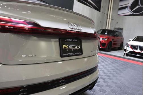 2021 Audi e-tron Prestige