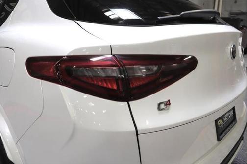 2018 Alfa Romeo Stelvio Quadrifoglio