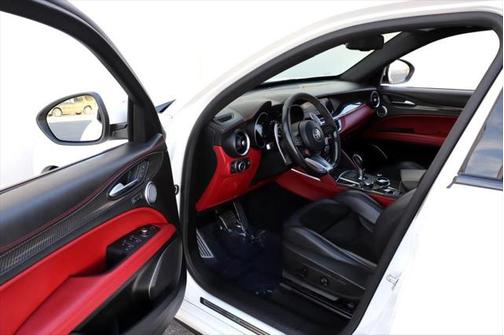 2018 Alfa Romeo Stelvio Quadrifoglio