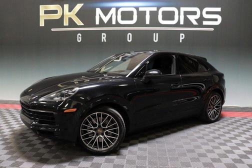 BLACK 2021 Porsche Cayenne S