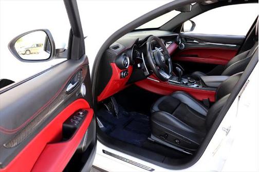 2018 Alfa Romeo Stelvio Quadrifoglio