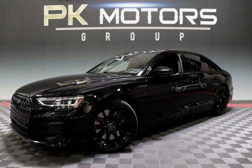 Mythos Black Metallic 2023 Audi S8 4.0T