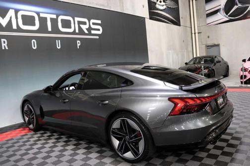 2022 Audi RS e-tron GT quattro