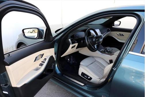 2020 BMW 330 330i