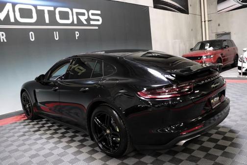 2018 Porsche Panamera 4