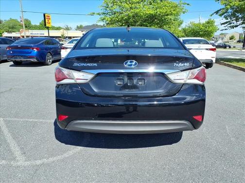 Black Onyx Pearl 2013 Hyundai SONATA Hybrid Base