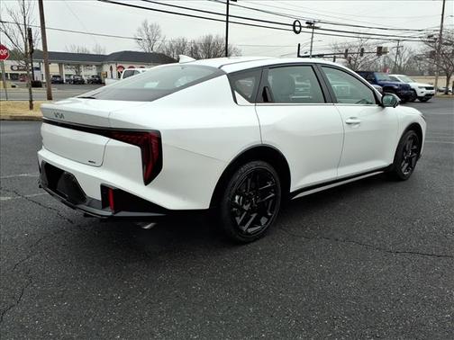 2025 Kia K4 GT-Line Turbo