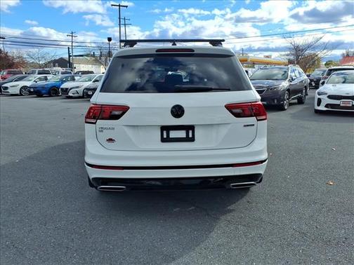 2021 Volkswagen Tiguan 2.0T SE R-Line Black