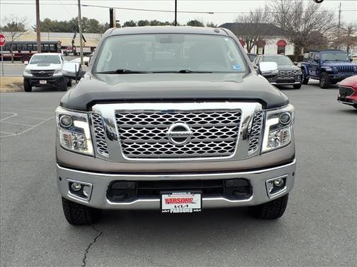 2019 Nissan Titan SL