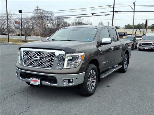 2019 Nissan Titan SL