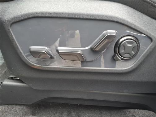 Glacial White Pearl 2027 Kia Telluride SX