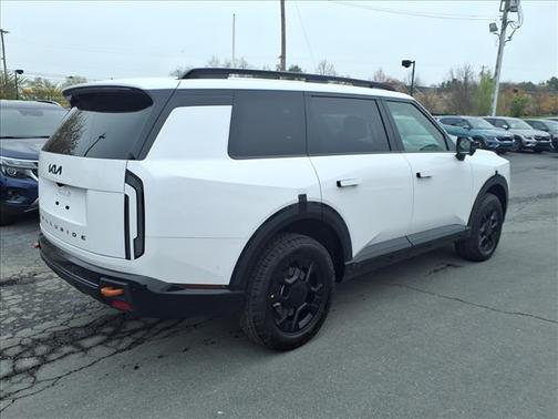 Glacial White Pearl 2027 Kia Telluride SX