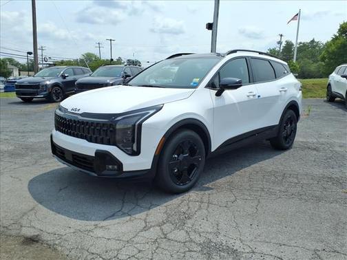 Glacial White Pearl 2026 Kia Sportage X-Line