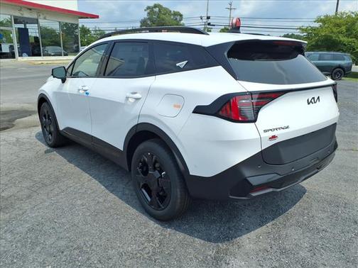 Glacial White Pearl 2026 Kia Sportage X-Line