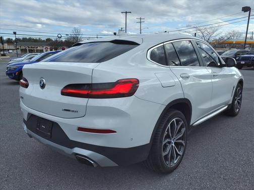2022 BMW X4 xDrive30i