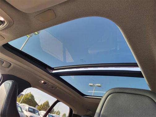 2019 Volvo XC40 T5 Momentum