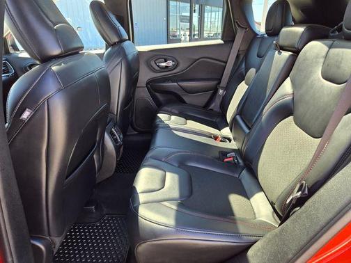 Spitfire Orange Clearcoat 2021 Jeep Cherokee Trailhawk